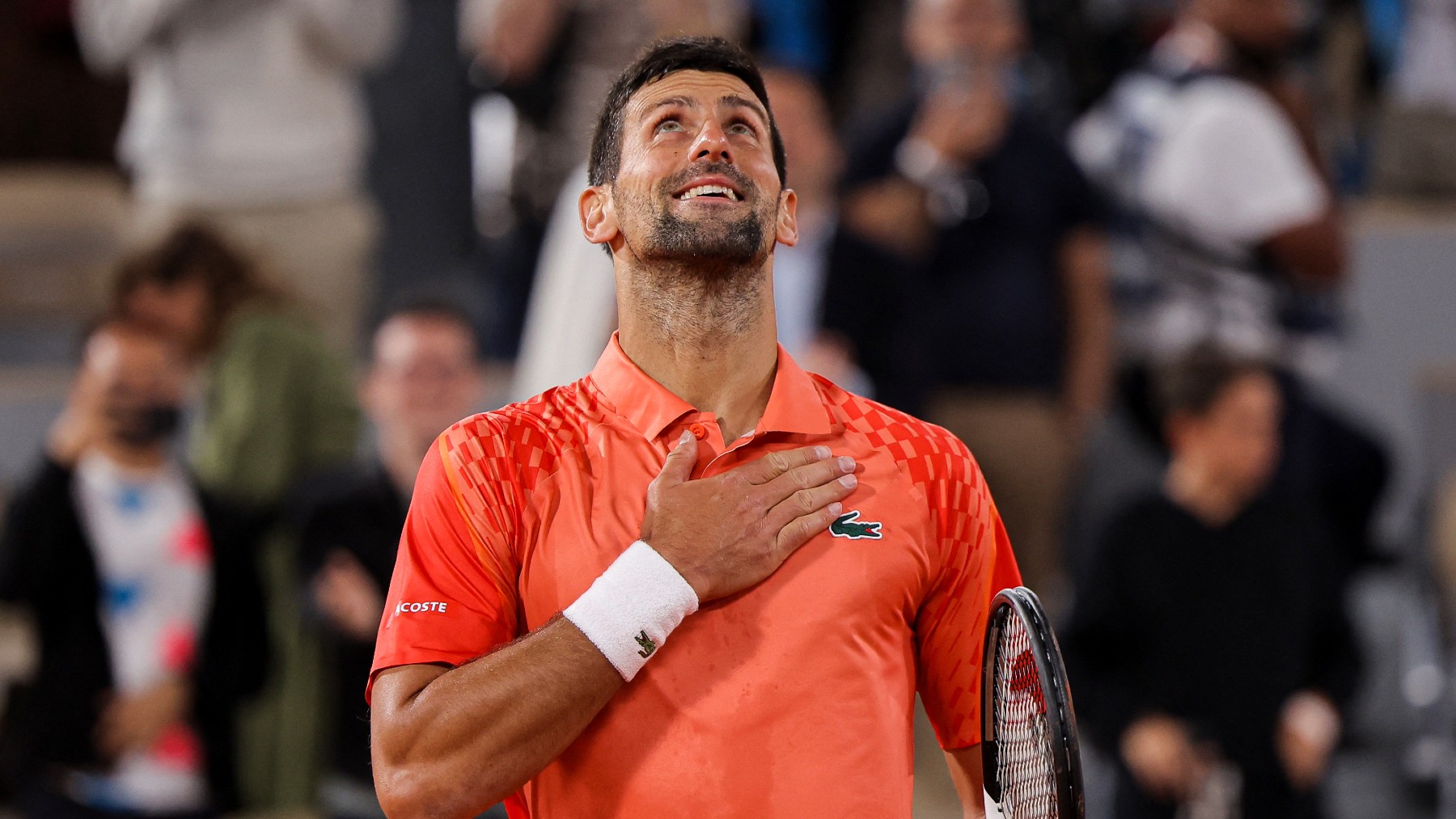 Novak Djokovic celebra una victoria en Roland Garros. (AFP)