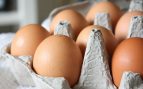 ¿Por qué guardamos los huevos en la nevera si en el supermercado están en las estanterías?