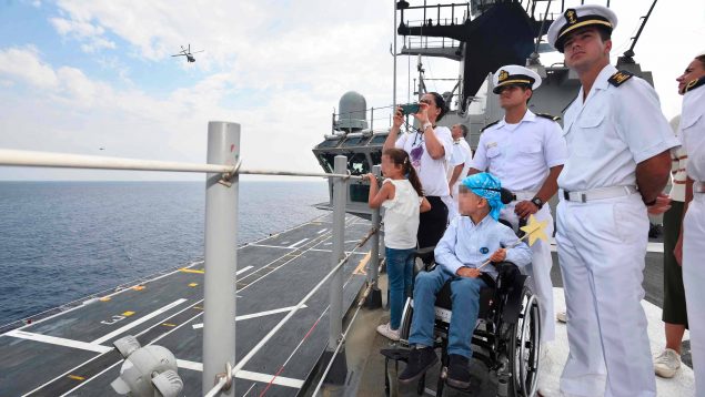 ‘Comandante por un día’: la Armada cumple el sueño de Jaime, un niño de 6 años con un tumor cerebral