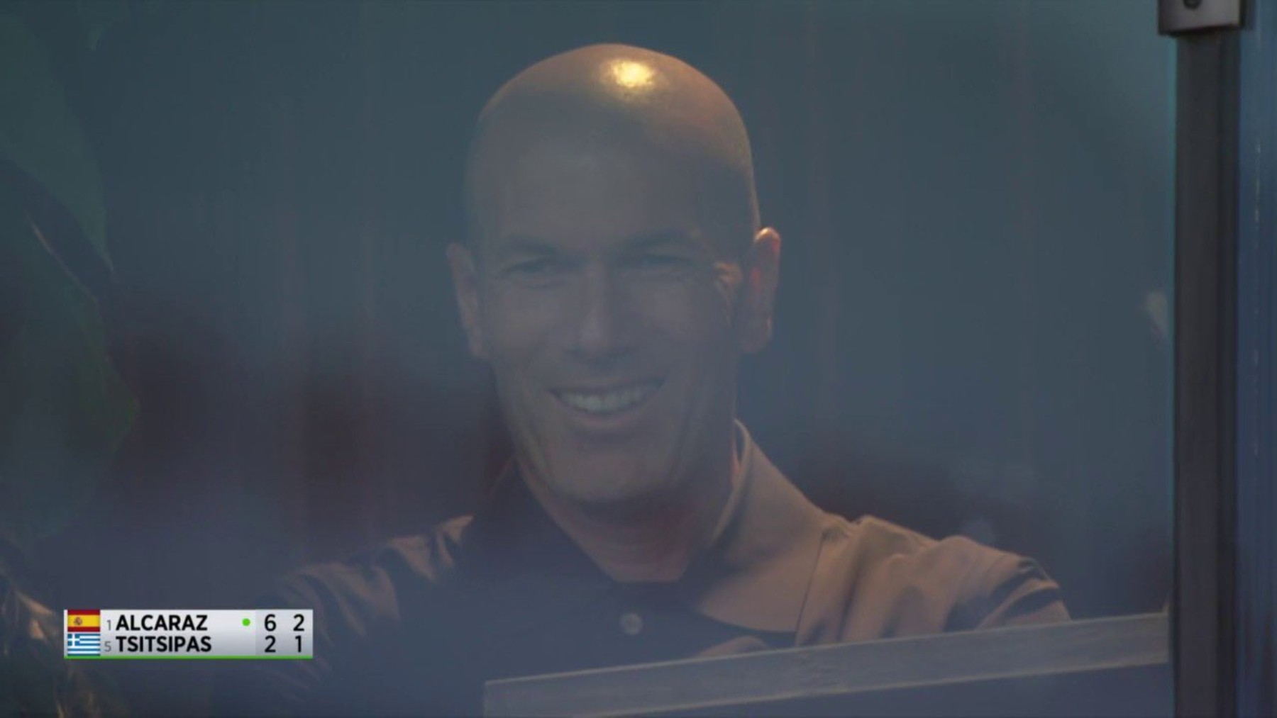 Zidane presenciando en vivo la victoria de Carlos Alcaraz