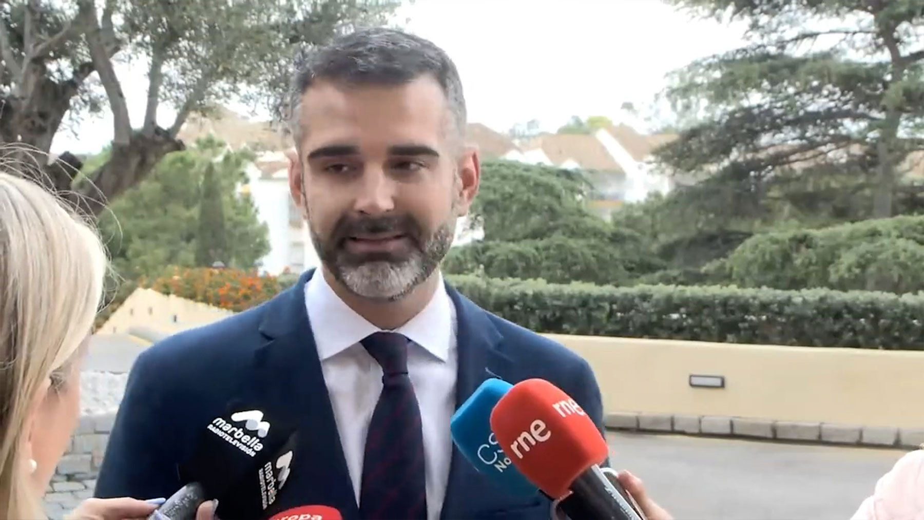 Andalucía para los pies al Gobierno de Sánchez: «Cada mañana nos levantamos con un insulto nuevo».