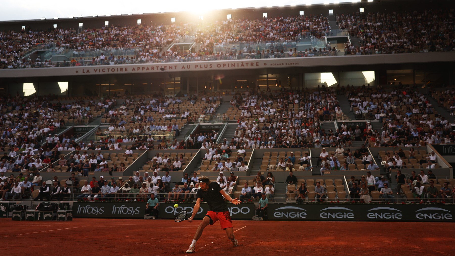 La pista central de Roland Garros, en un partido. (Getty)