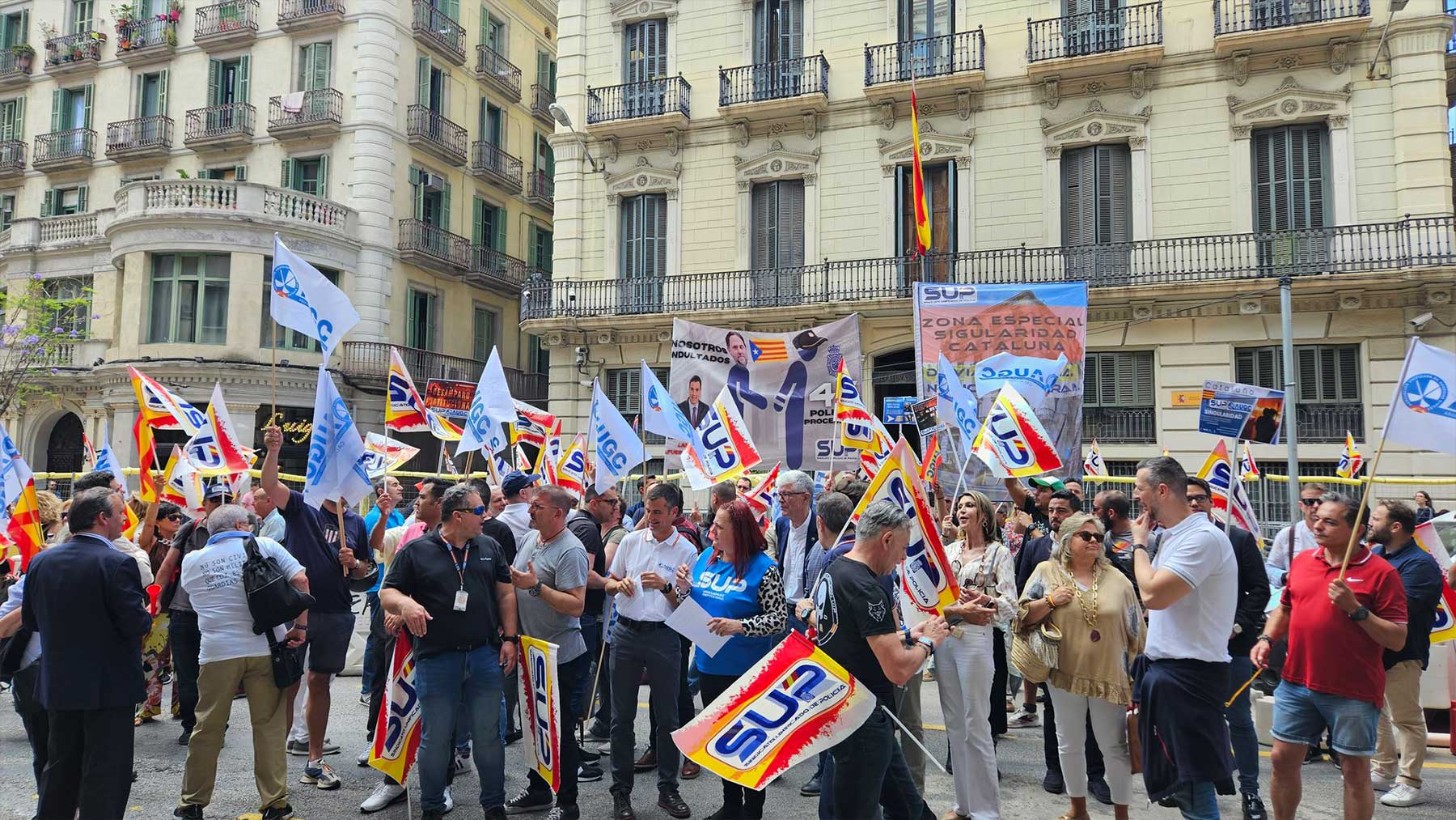 Policías y guardias civiles se manifiestan hoy en Barcelona