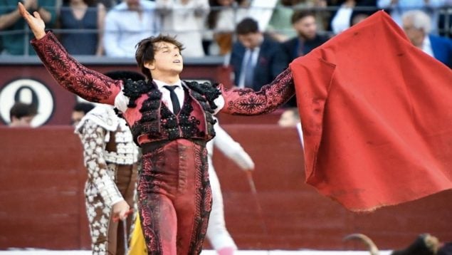 Oreja de peso de Roca Rey en la Corrida ‘In Memoriam’ de Las Ventas