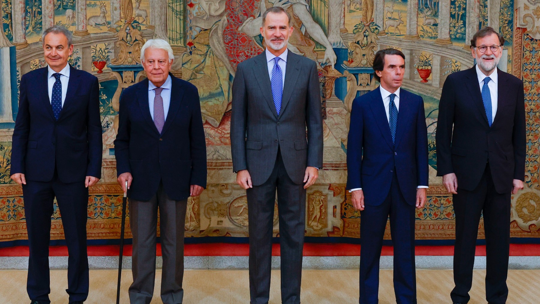 Zapatero, González, Felipe VI, Aznar y Rajoy. (Foto: Efe)
