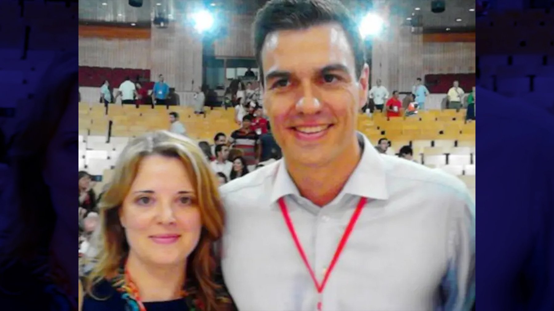 Ana María González junto a Pedro Sánchez.