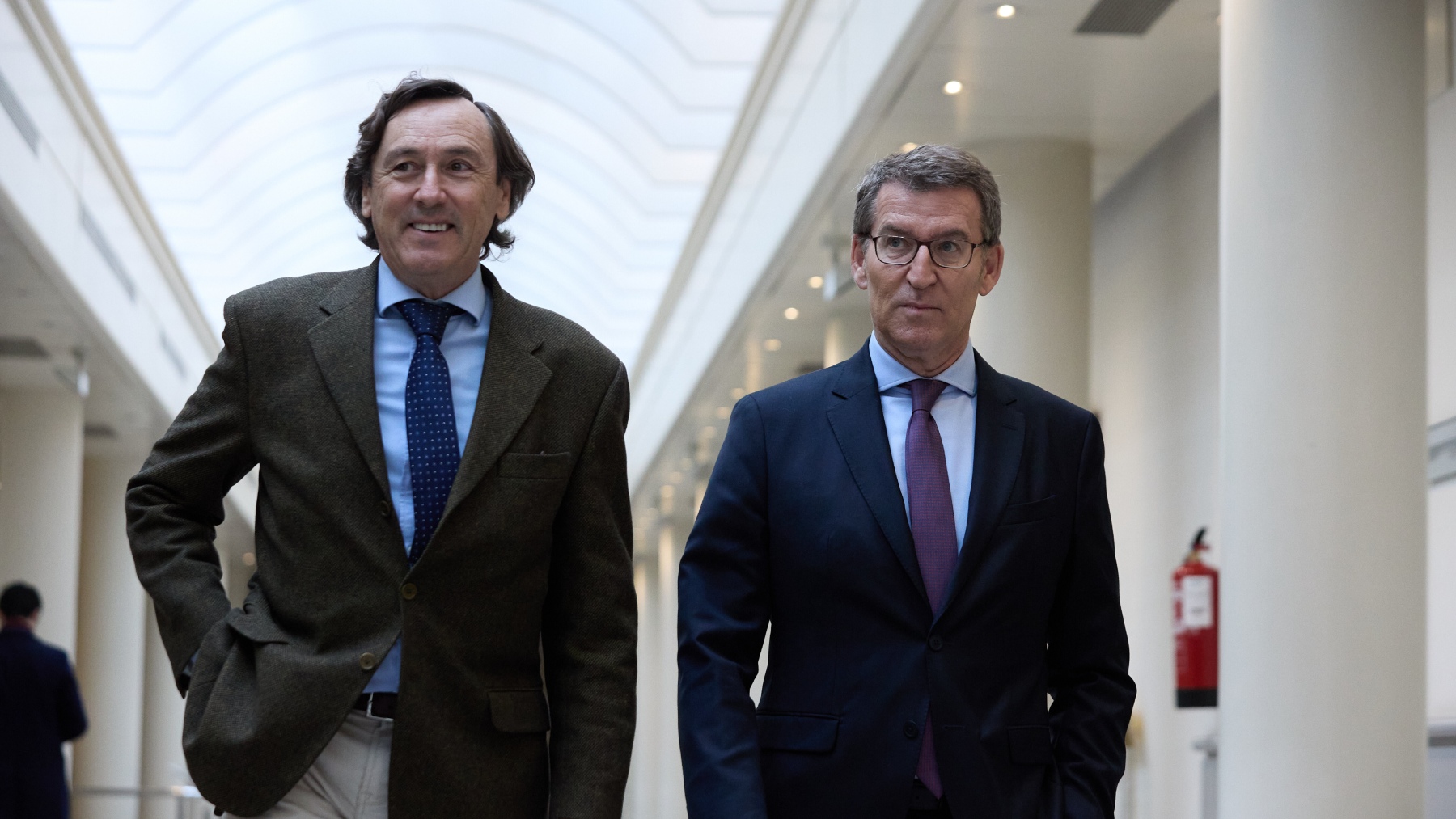 El senador del PP Rafael Hernando y el presidente del PP, Alberto Núñez Feijóo (EUROPA PRESS).