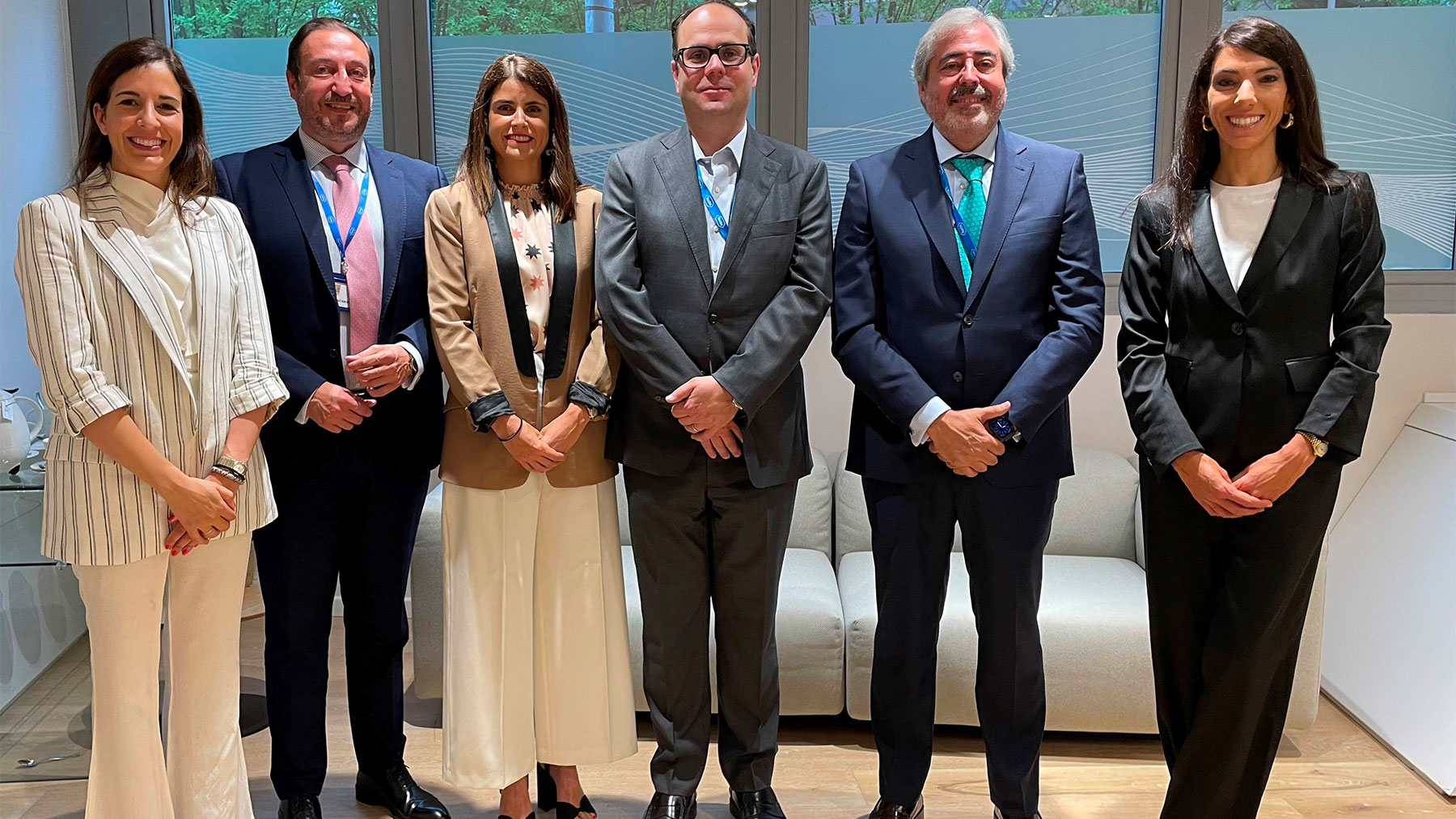 Lucía Sáenz (Roche), Jesús Cubero (Sanitas), Beatriz Pérez (Roche), Patrick Wallach (Roche), José Francisco Tomás (Sanitas) y Nuria Soler (Roche).