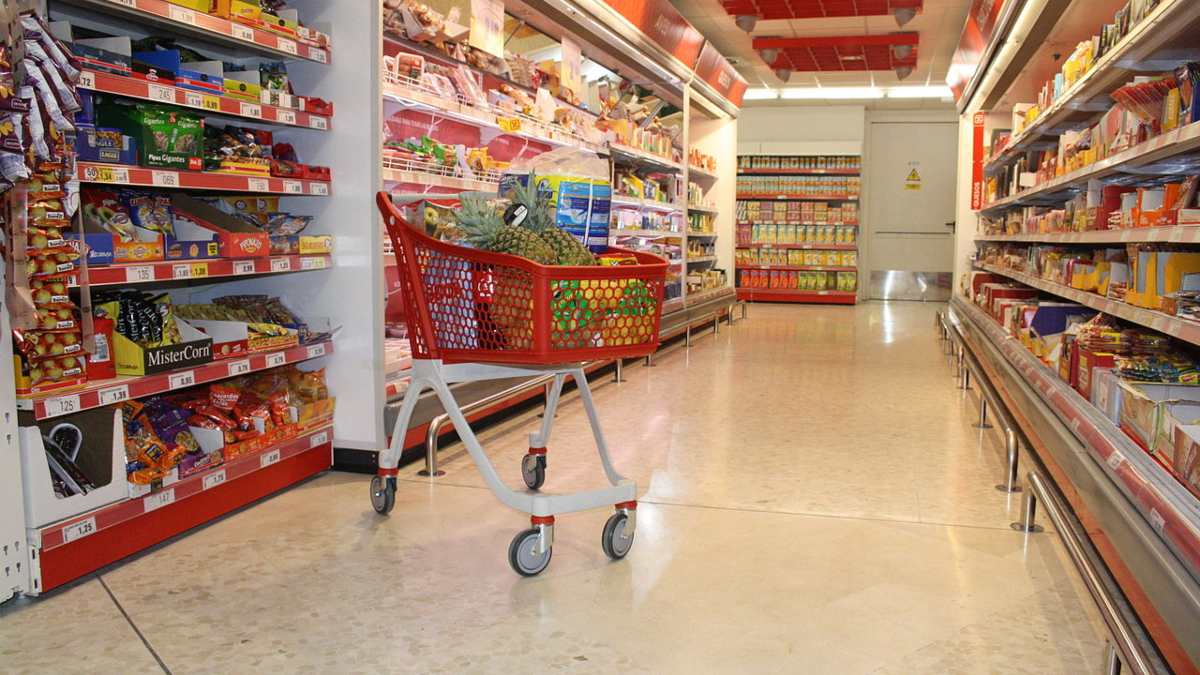 Sacan a la luz la razón por la que la fruta está al principio del supermercado y vas a flipar