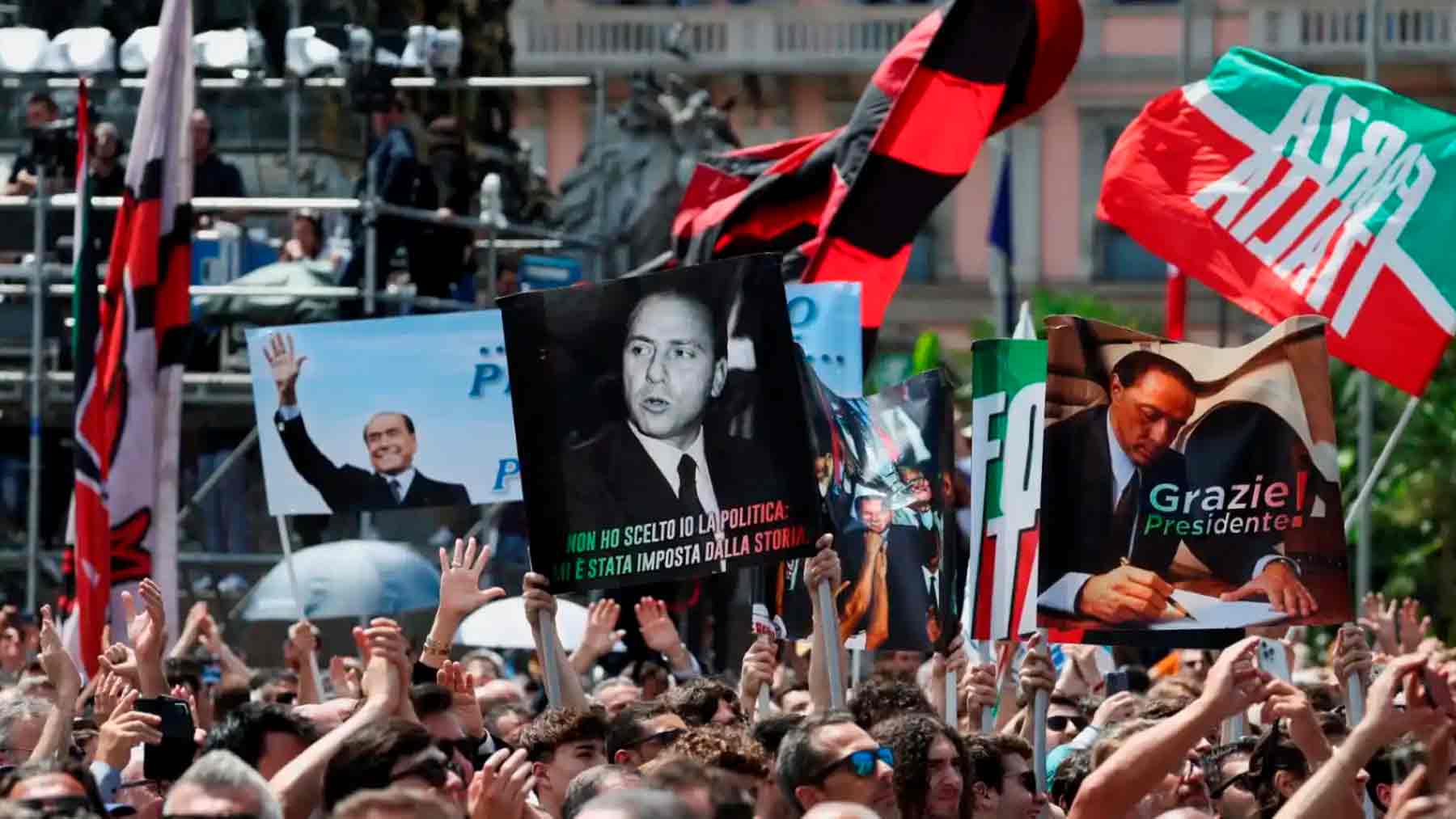 Seguidores de Berlusconi en Milán