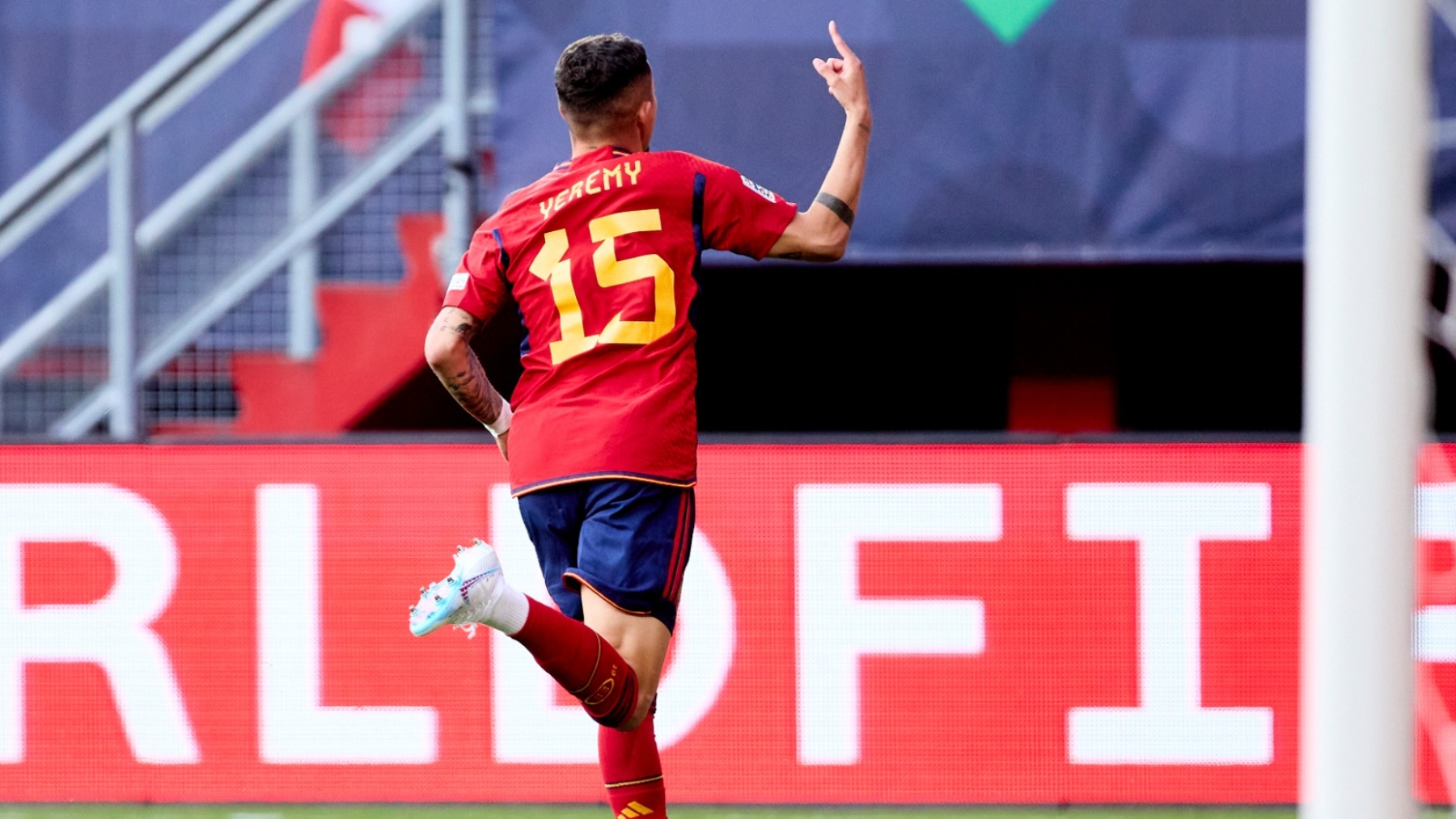 Yéremi Pino, autor del primer gol de España ante Italia. (@SEFutbol)