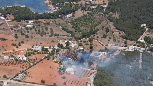 Incendio agrícola en Cala Boix.