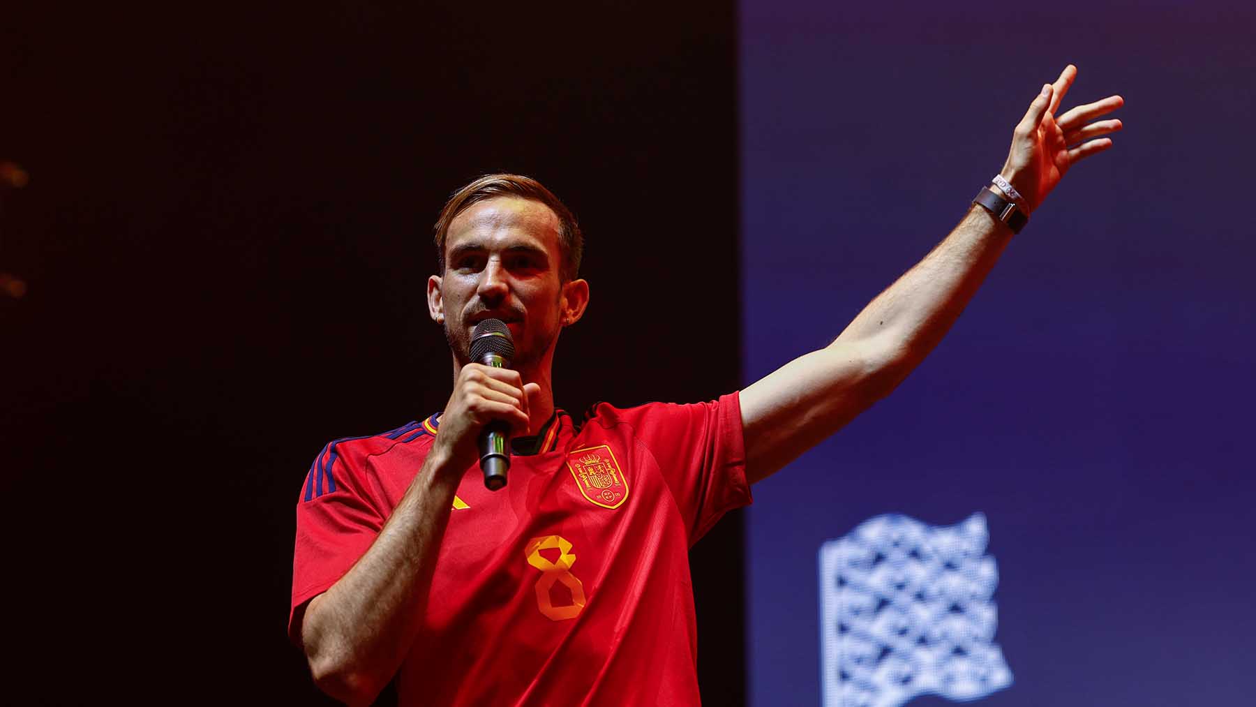 Fabián se hizo un Grealish en la celebración de la selección española