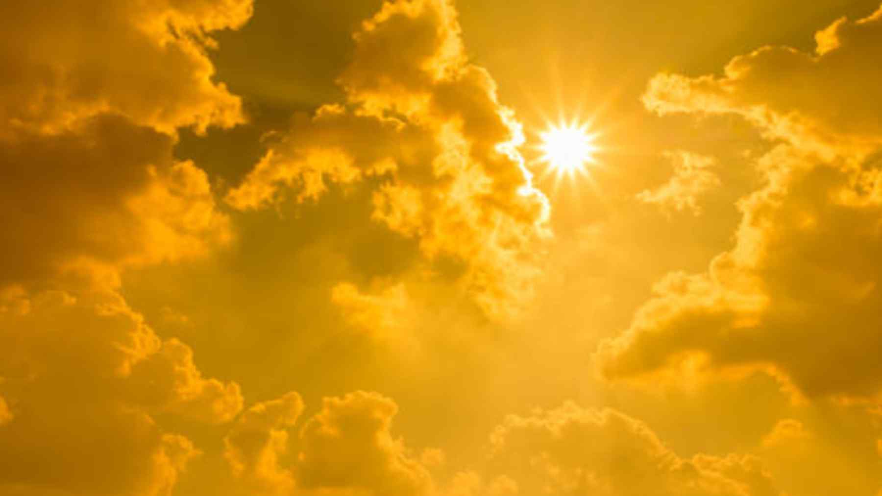 El tiempo se vuelve completamente loco: calor extremo y peligrosas lluvias acechan España