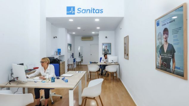 Sanitas busca personal y ofrece puestos muy interesantes: sueldos altísimos y contratos indefinidos