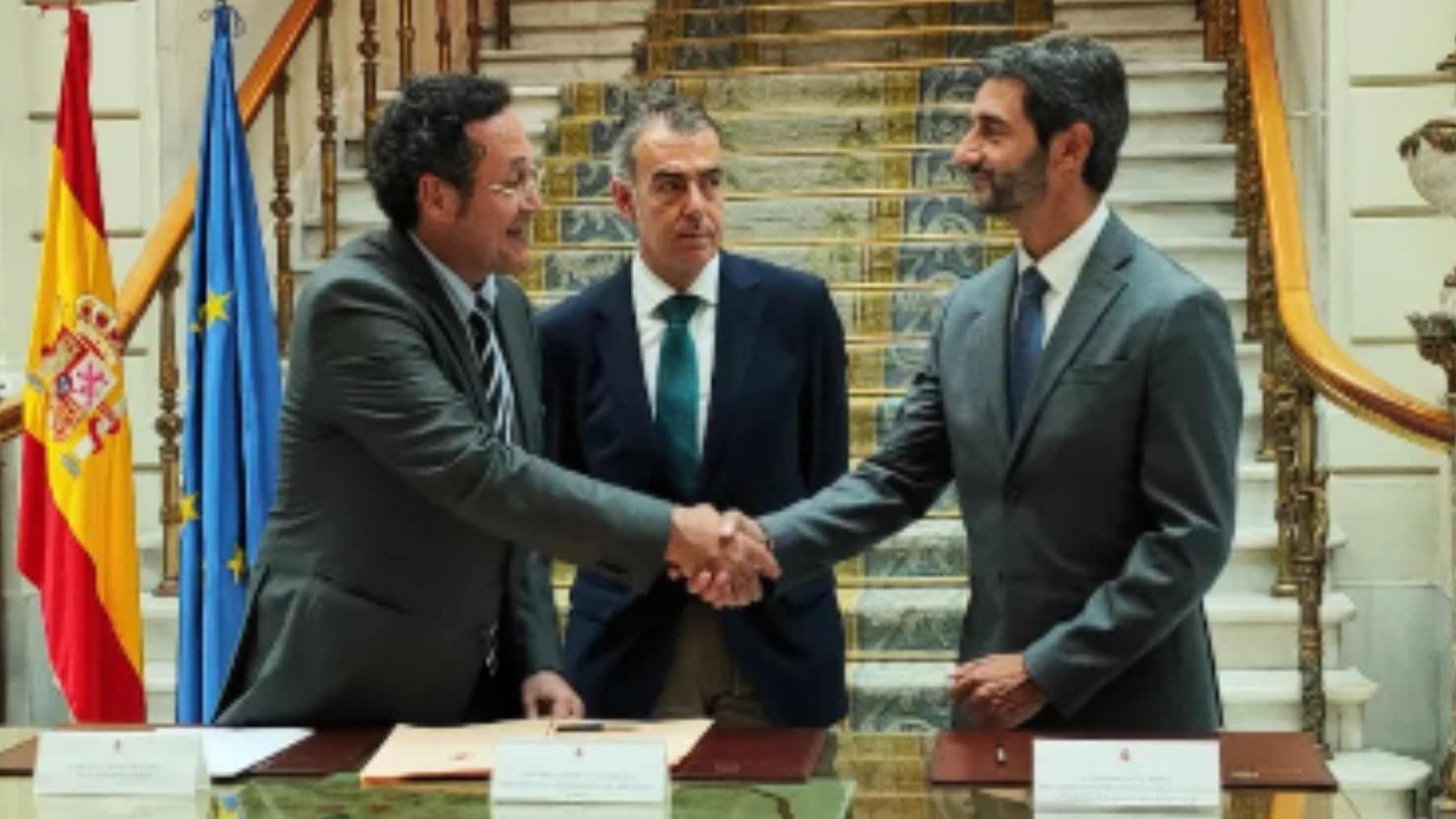 El director de la Oficina Anticorrupción, Cristóbal Milán, y el Fiscal General del Estado, Álvaro García Ortiz.