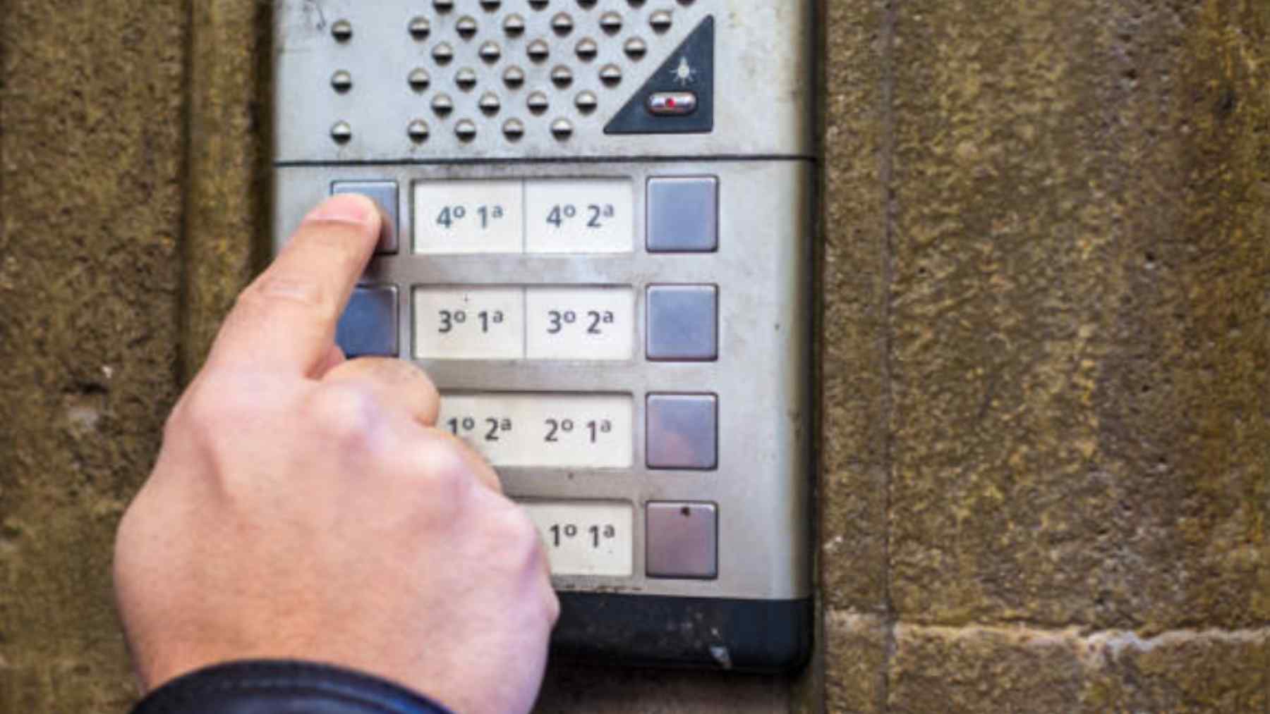 Presta atención: la Guardia Civil se pone seria y avisa de la última llamada que hacen en casa para entrar