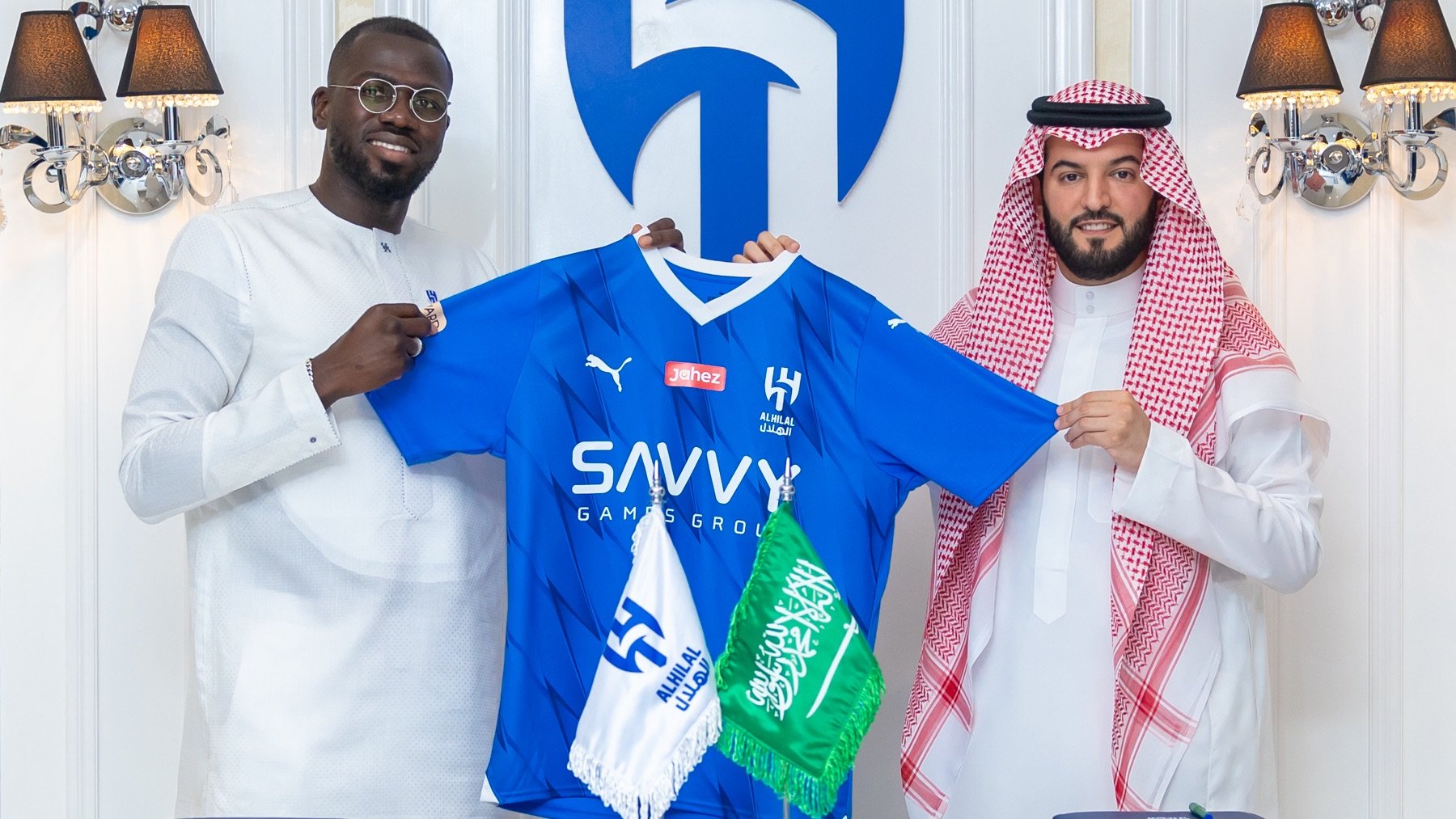 Koulibaly presentado por el Al Hilal de Arabia Saudí.