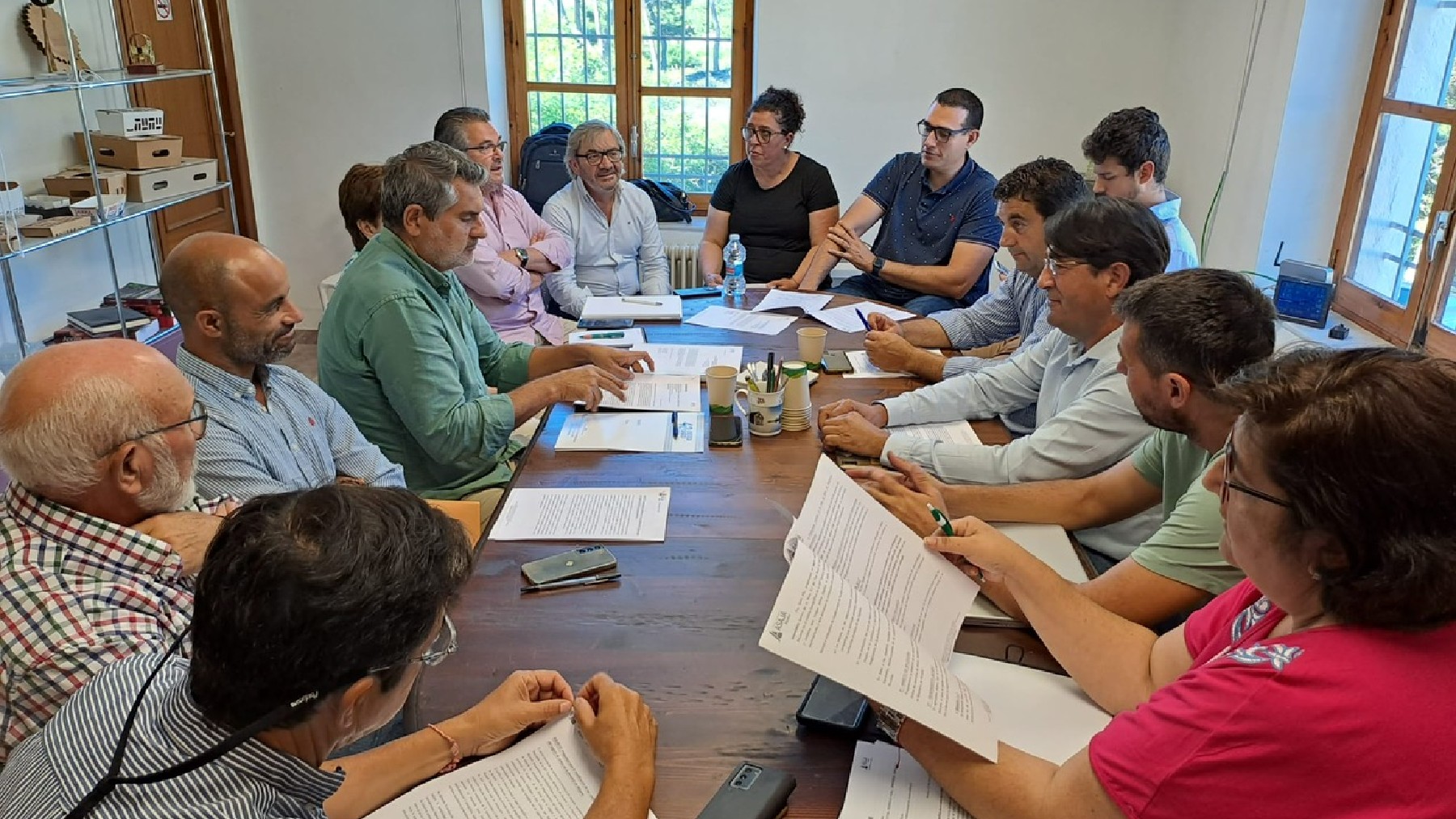 Reunión del sector de la cereza en Asaja Alicante, este mes de junio.
