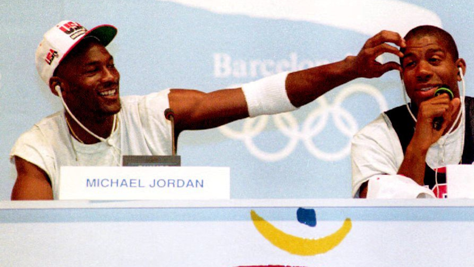 Michael Jordan y Magic Johnson en Barcelona’92. (AFP)