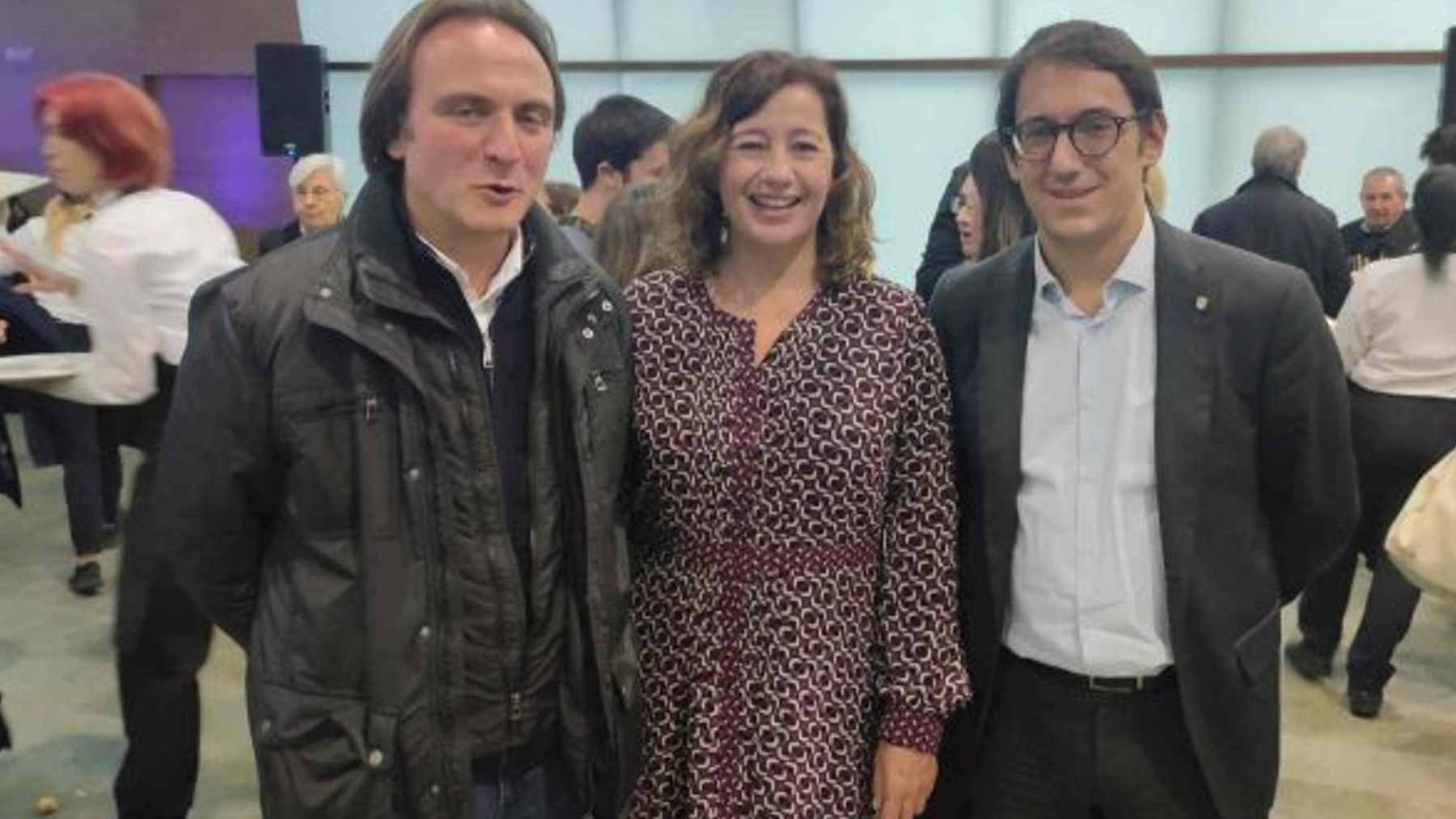 El presidente de la OCB, Joan Miralles, con la presidenta Armengol y el conseller, Iago Negueruela.