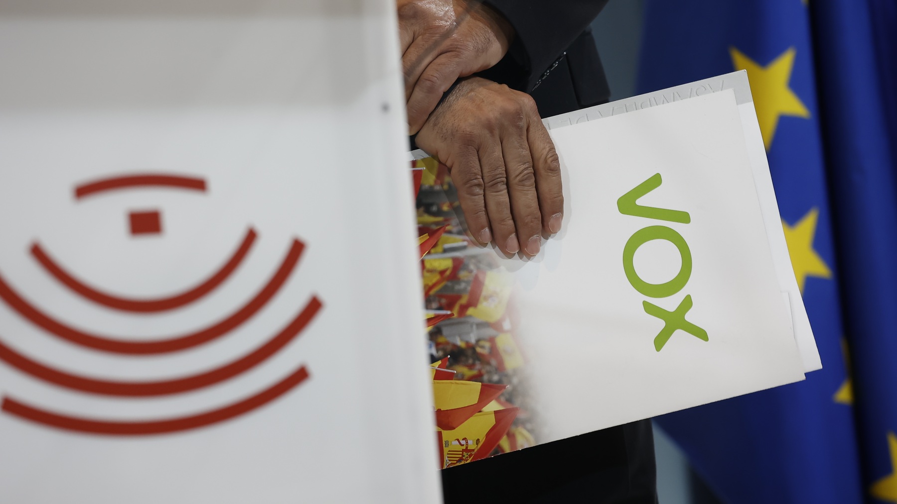 Estos son los 60 puntos del acuerdo firmado entre PP y Vox en Extremadura