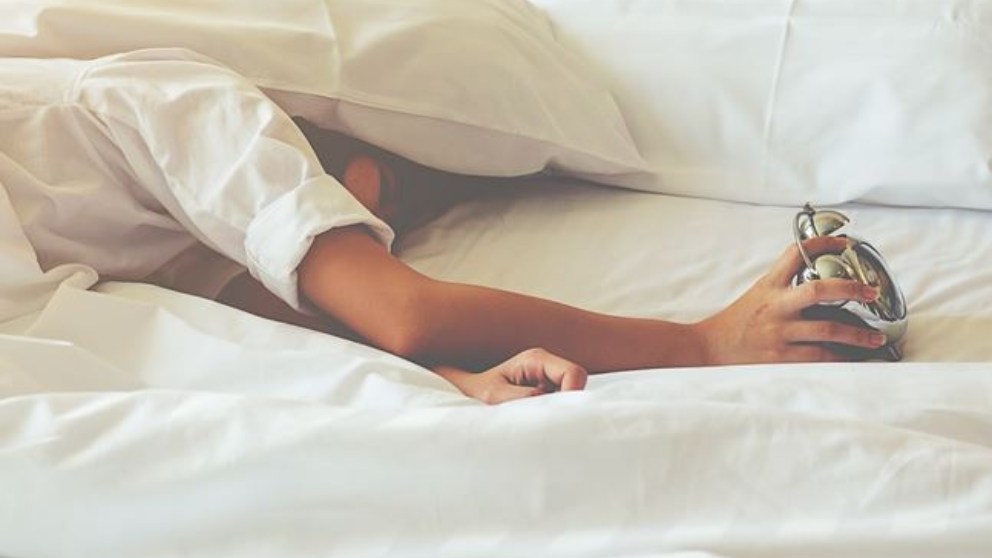 Atento antes de cambiar la almohada: el mejor truco para quitar lo amarillo y acabar con las manchas de sudor y saliva