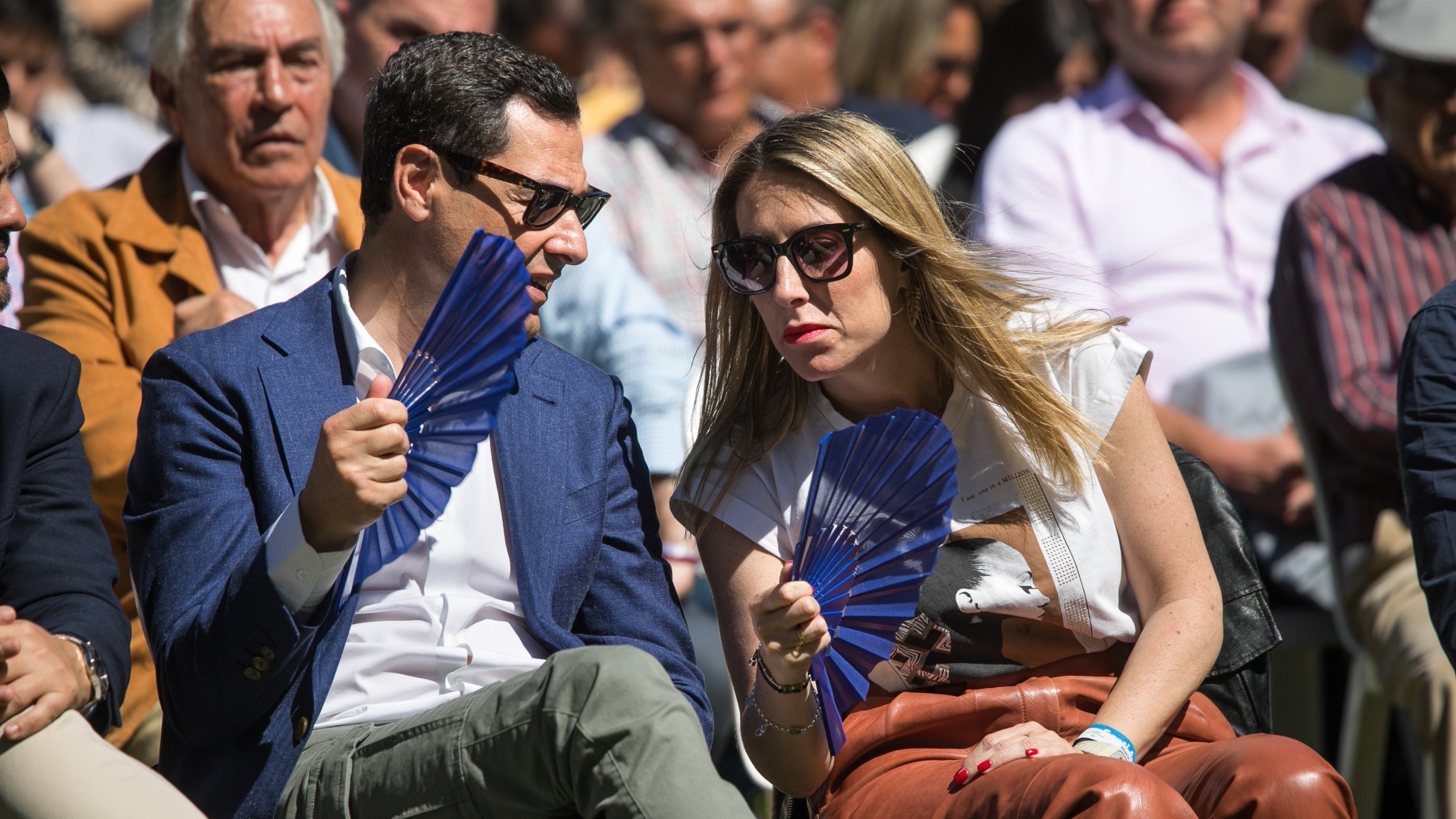 Juanma Moreno y María Guardiola en Mérida (EUROPA PRESS).