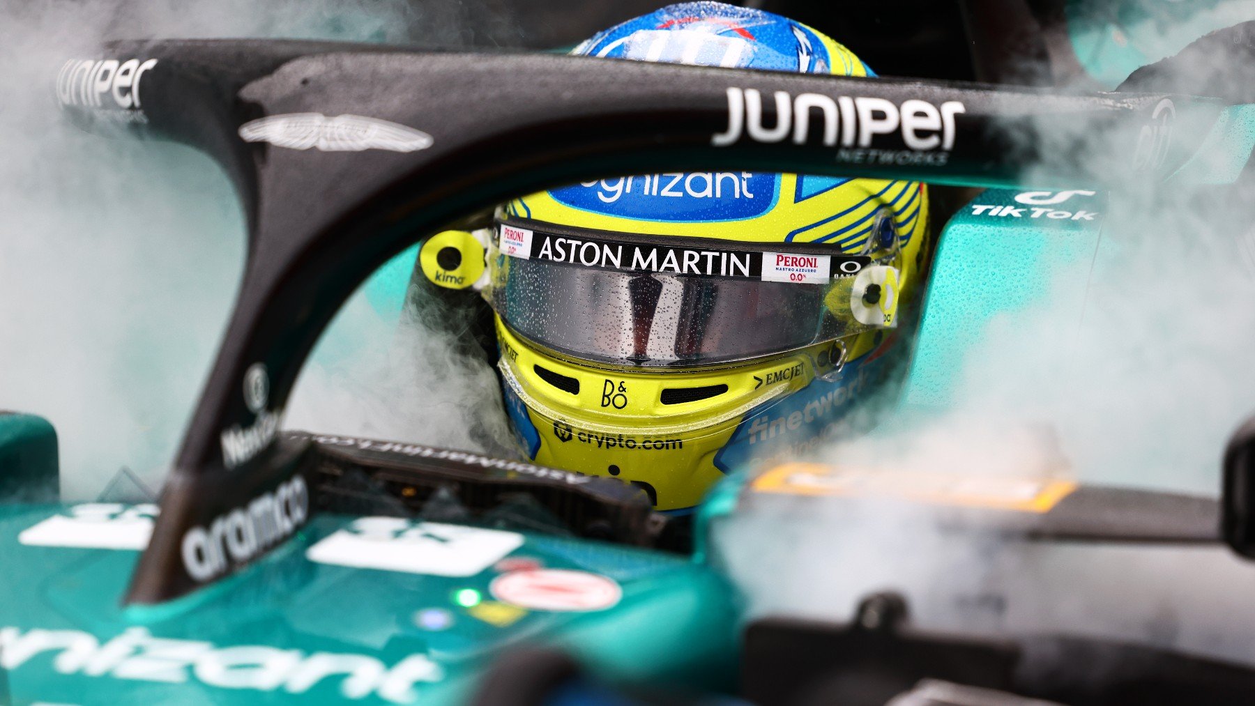 Fernando Alonso durante la carrera al sprint en Austria (Getty)