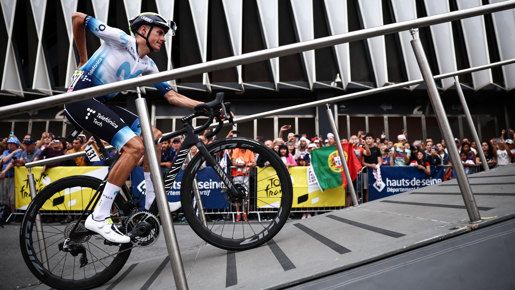 Enric Mas en la primera etapa del Tour de Francia (AFP)
