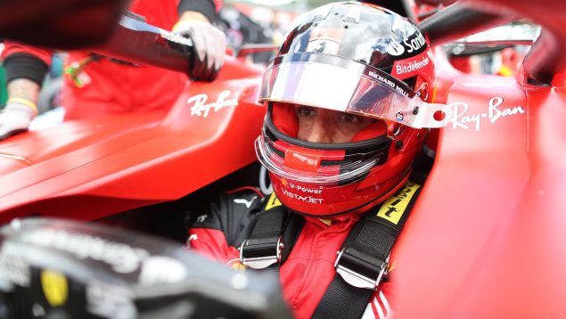 Carlos Sainz clama contra Ferrari: «No estoy contento por todo lo que ha sucedido»