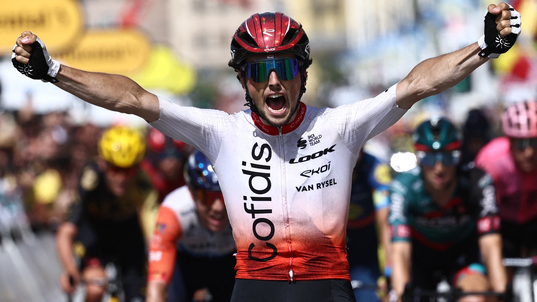 Victor Lafay se celebra su victoria en el Tour. (AFP)