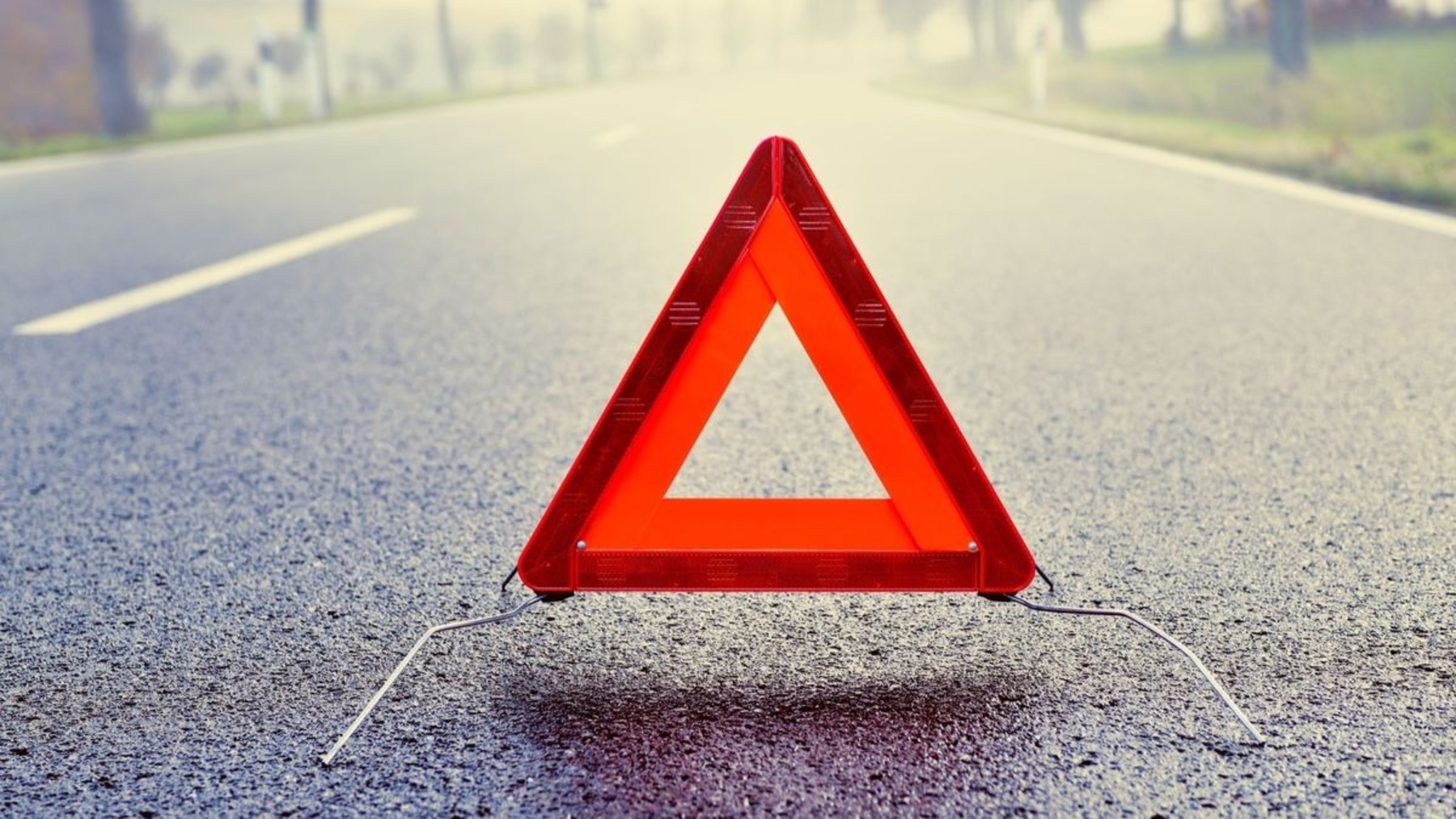 Es obligatorio llevar triángulos de emergencia? -Blogs MAPFRE