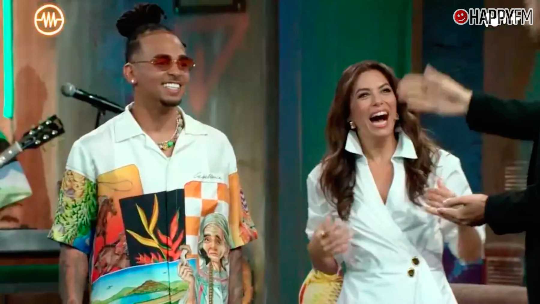 «No sé cómo sabe quién soy»: Ozuna, en shock al coincidir con Eva Longoria en ‘La Resistencia’