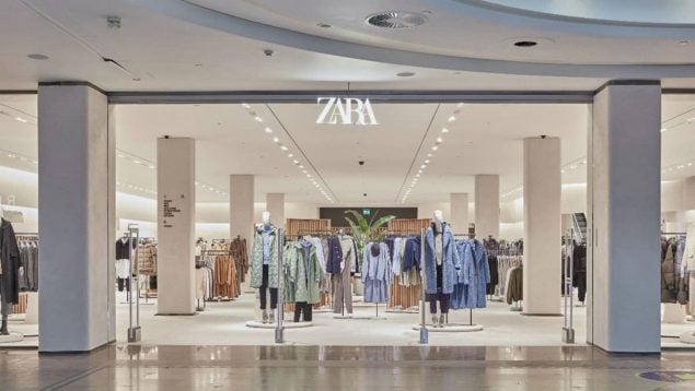 Ir a la oficina nunca fue tan chic: la falda larga vintage de Zara que está revolucionando Internet