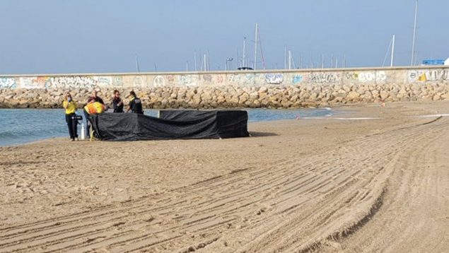 Niño playa Tarragona