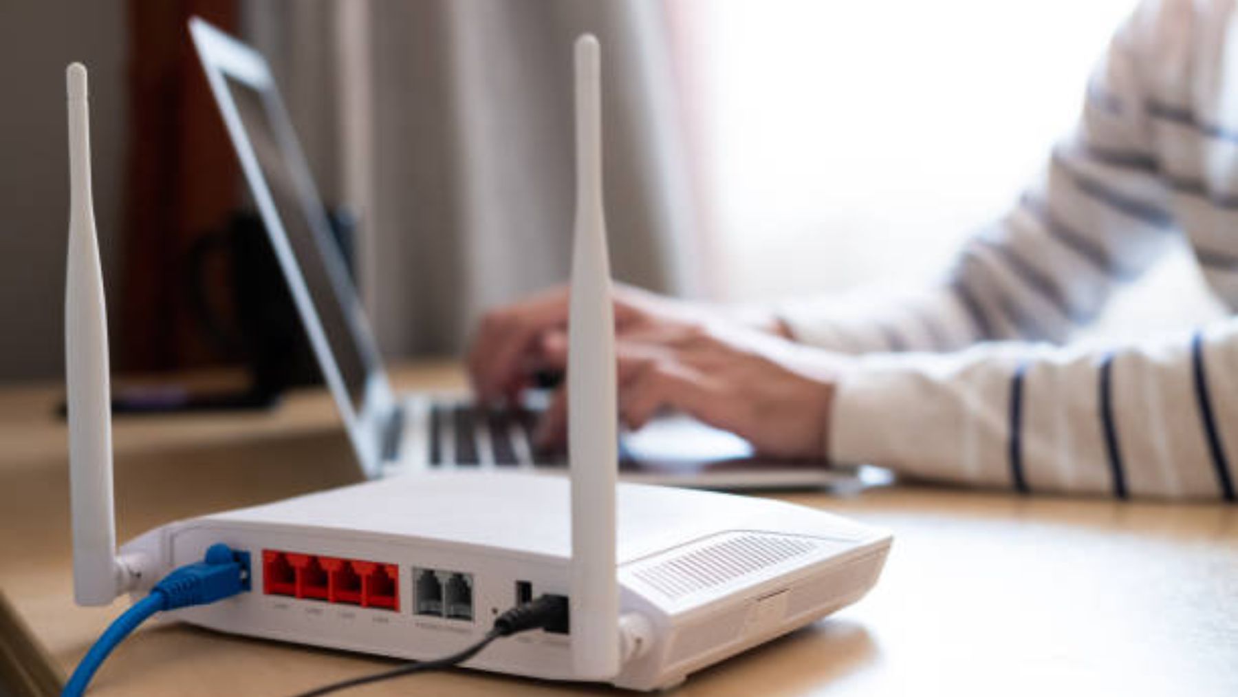 Descubre el truco secreto en el router que mejorará tu señal de internet