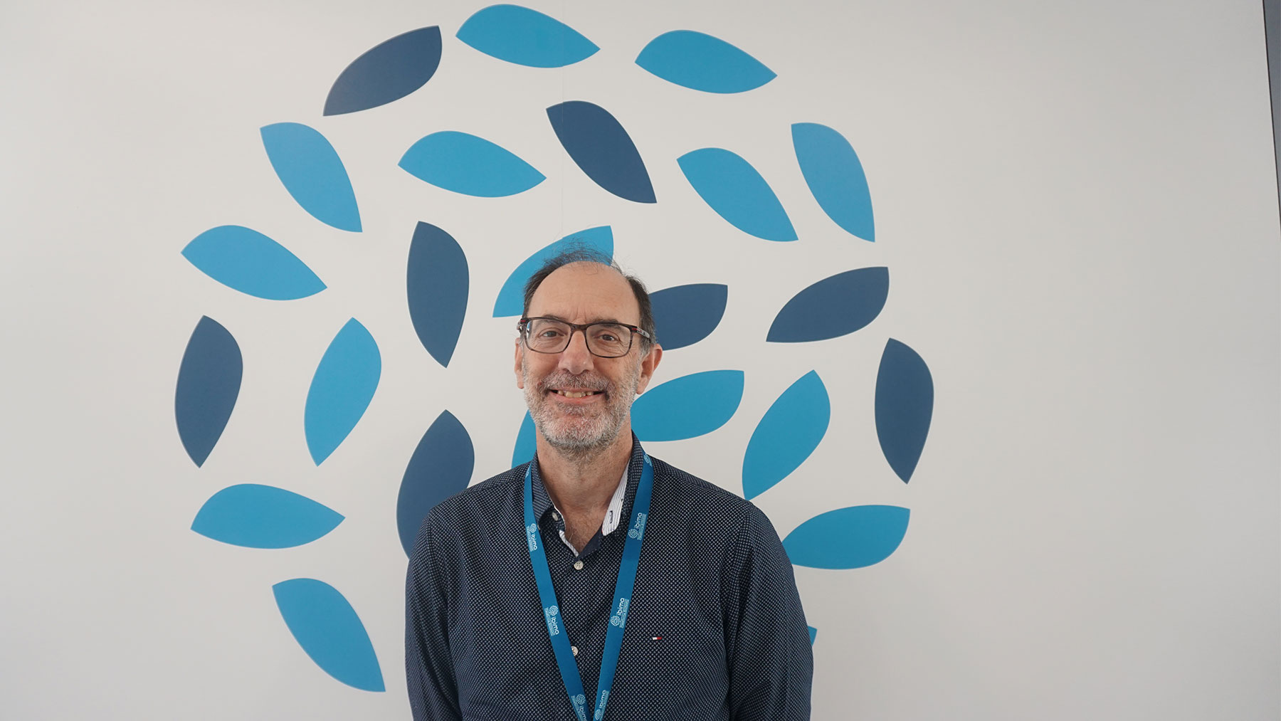 El Dr. Pedro Serrano del Servicio de Neurología del Hospital Regional de Málaga en el IBIMA, el Instituto de Investigación Biomédica de Málaga.