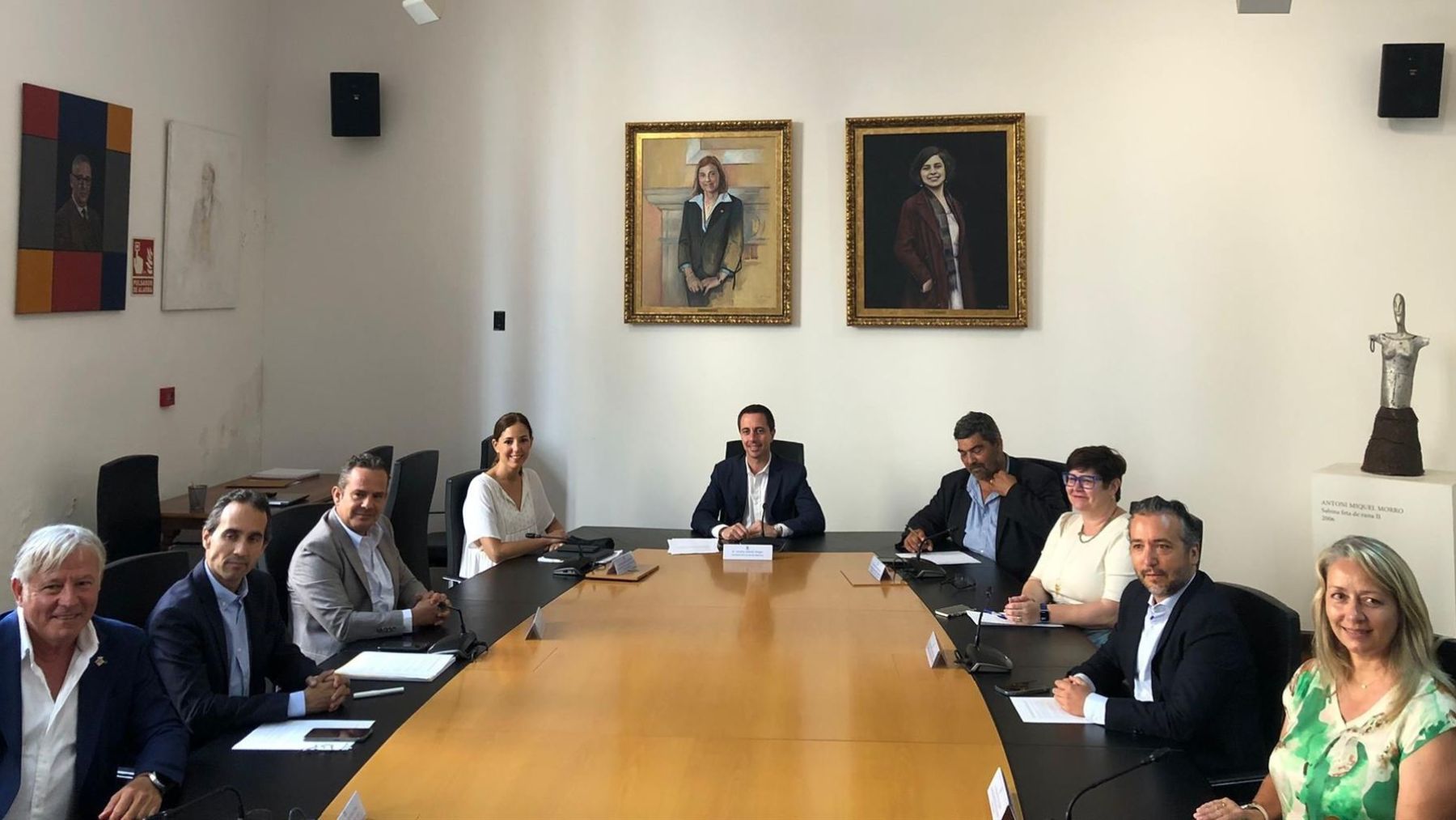 Primera reunión del nuevo equipo de gobierno del Consell de Mallorca.