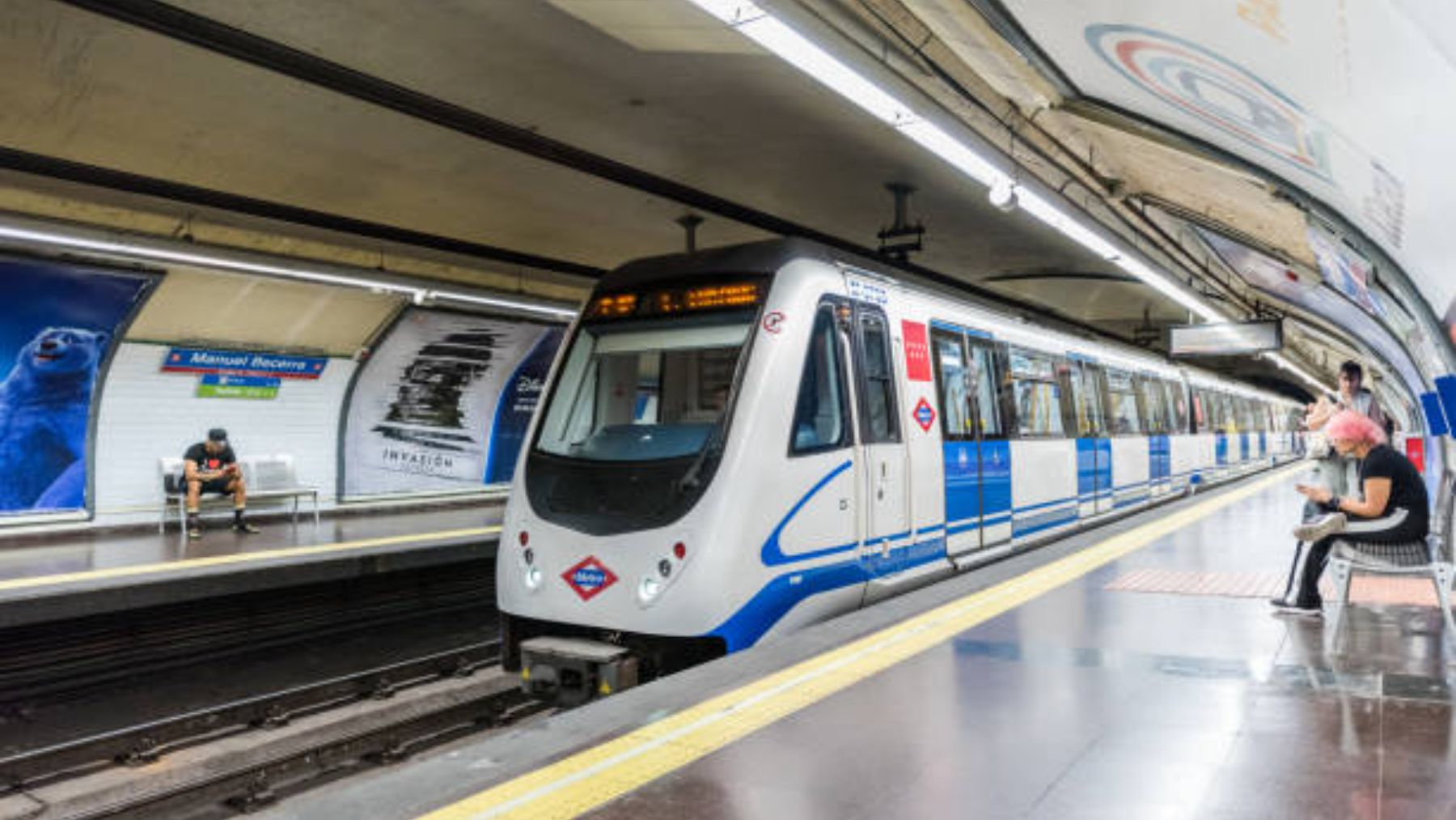 Un tiktoker alucina con lo que sucede en el metro de Madrid