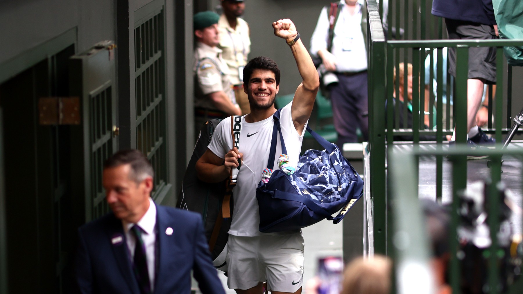 Carlos Alcaraz, tras su victoria en semifinales de Wimbledon. (Getty)