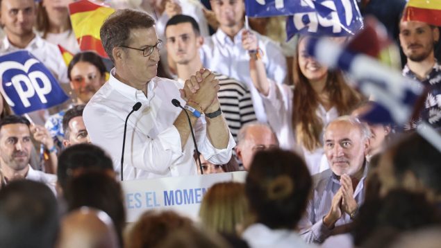 Alberto Núñez Feijóo en Zaragoza (Foto: EFE).