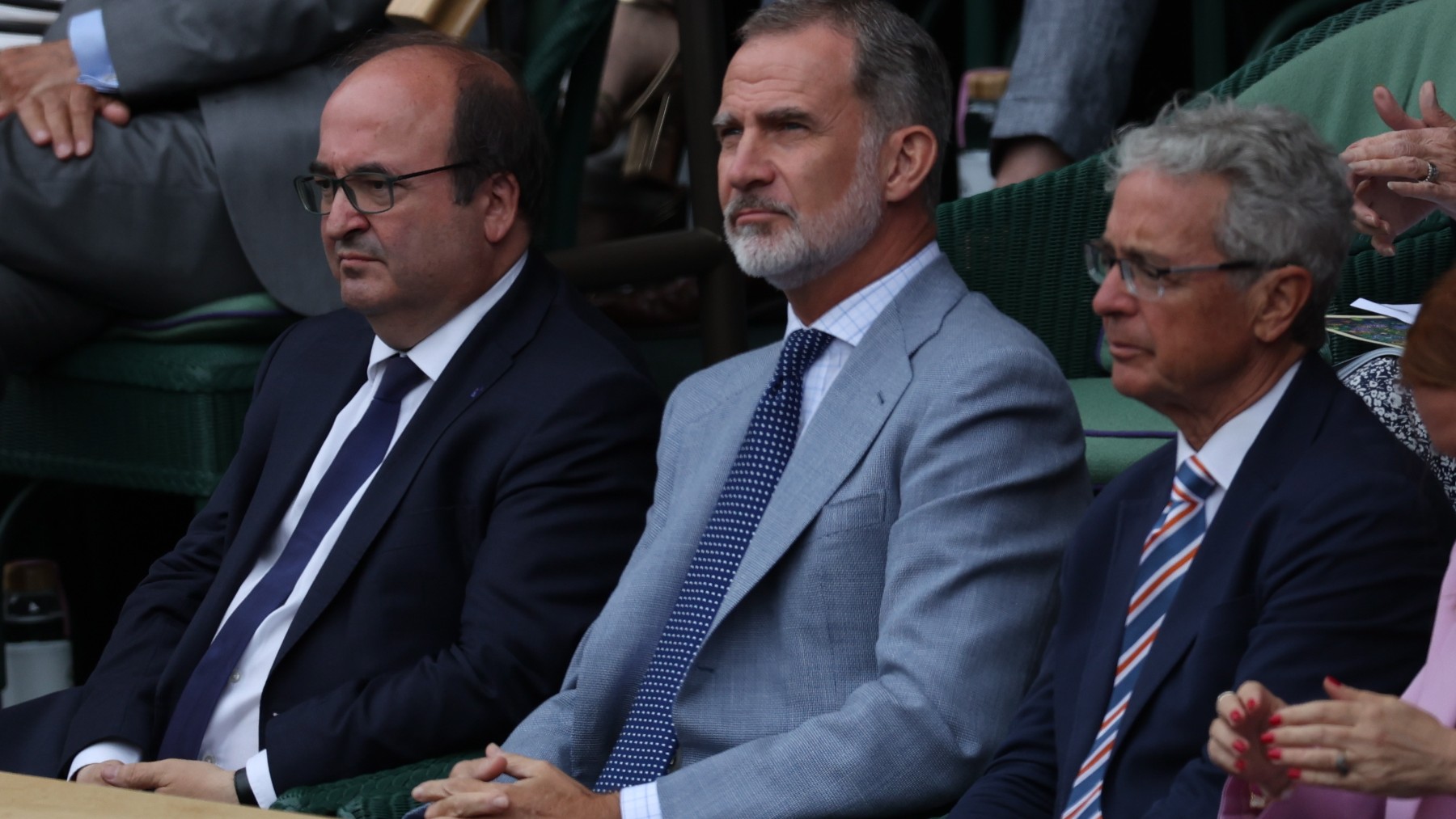 Felipe VI, acompañado de Miquel Iceta, en la final de Wimbledon. (EFE)