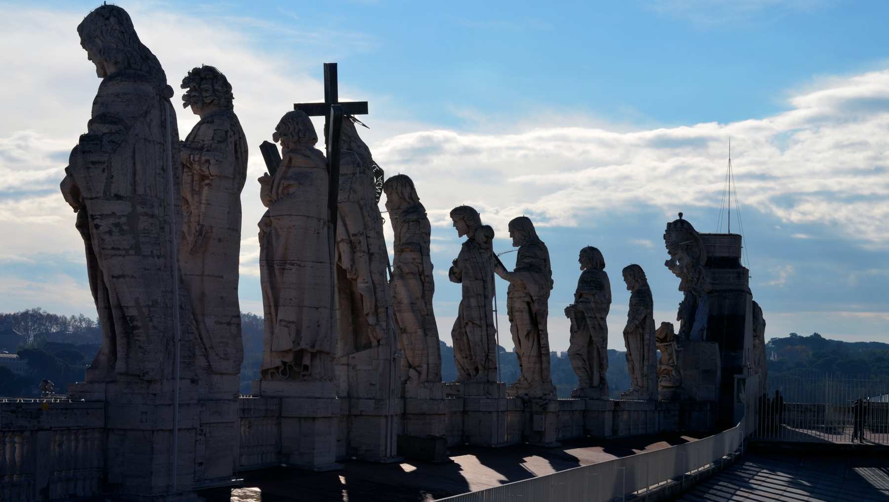 La iglesia moderna, diferencias entre sus pilares originales y en lo que se ha convertido a día de hoy