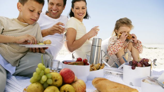 Disfrutemos del verano y chiringuito, pero sin descuidar nuestros hábitos saludables