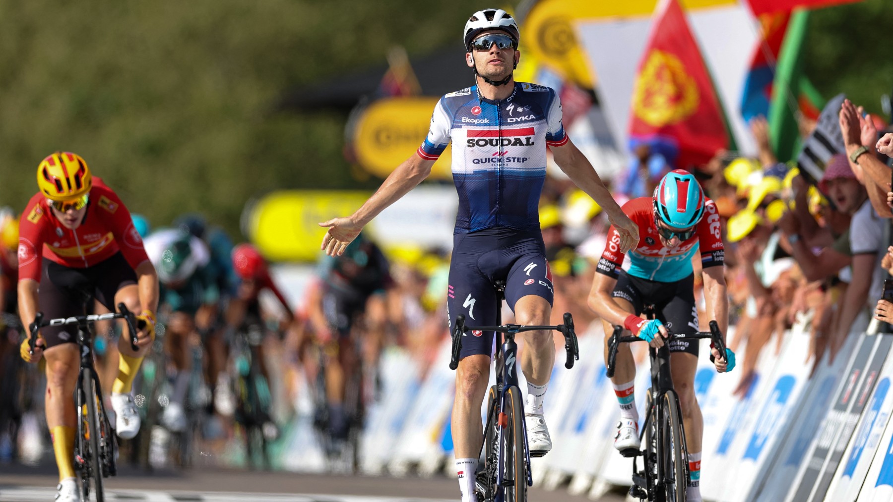 Kasper Asgreen gana en el Tour. (AFP)
