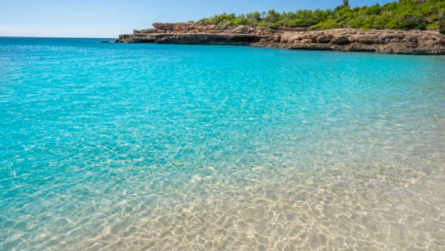 Una isla paradisíaca totalmente deshabitada nos está esperando en España, vas cerca de lo que podrías llegar a imaginar