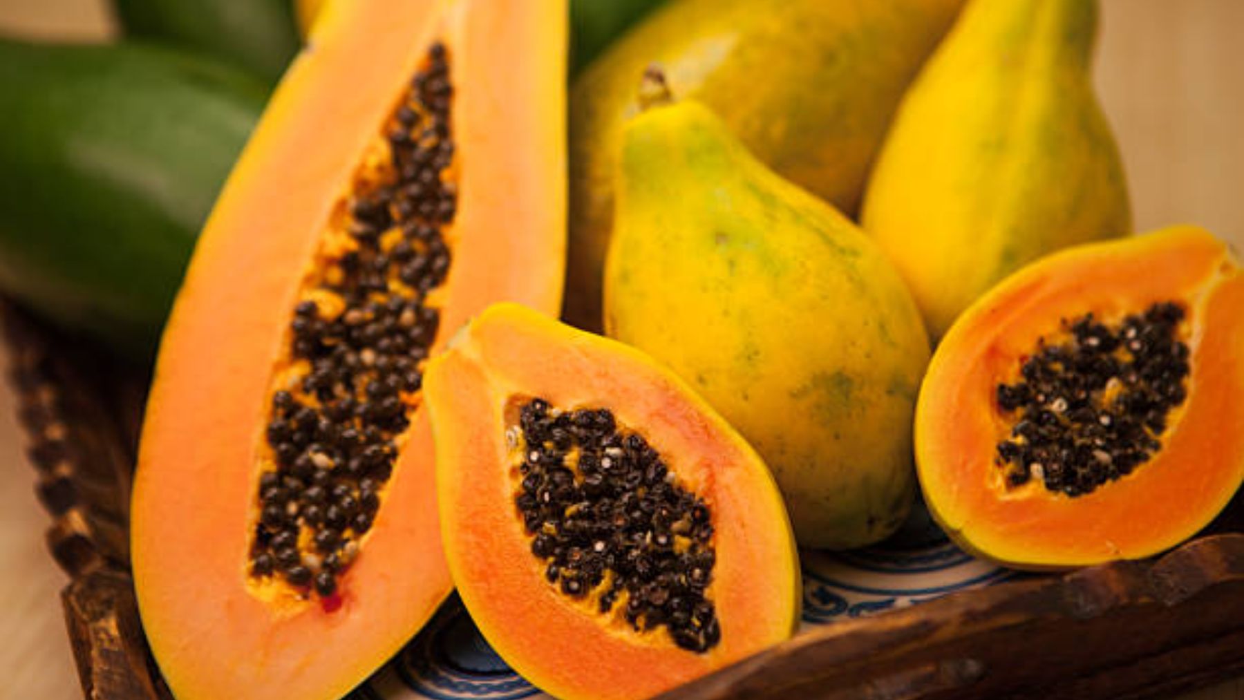 Descubre el riesgo de comer papaya durante el embarazo