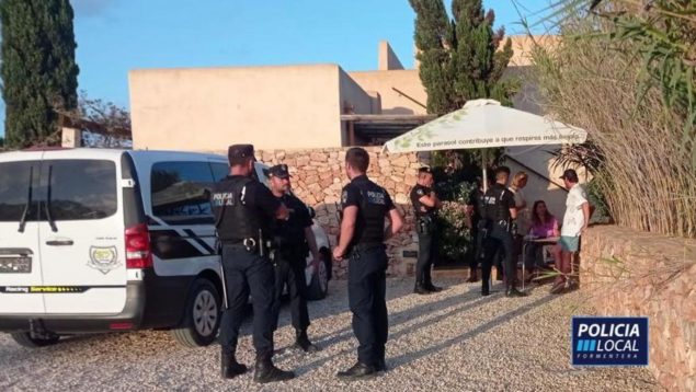 Intervención de la Policía en la fiesta ilegal de Formentera.