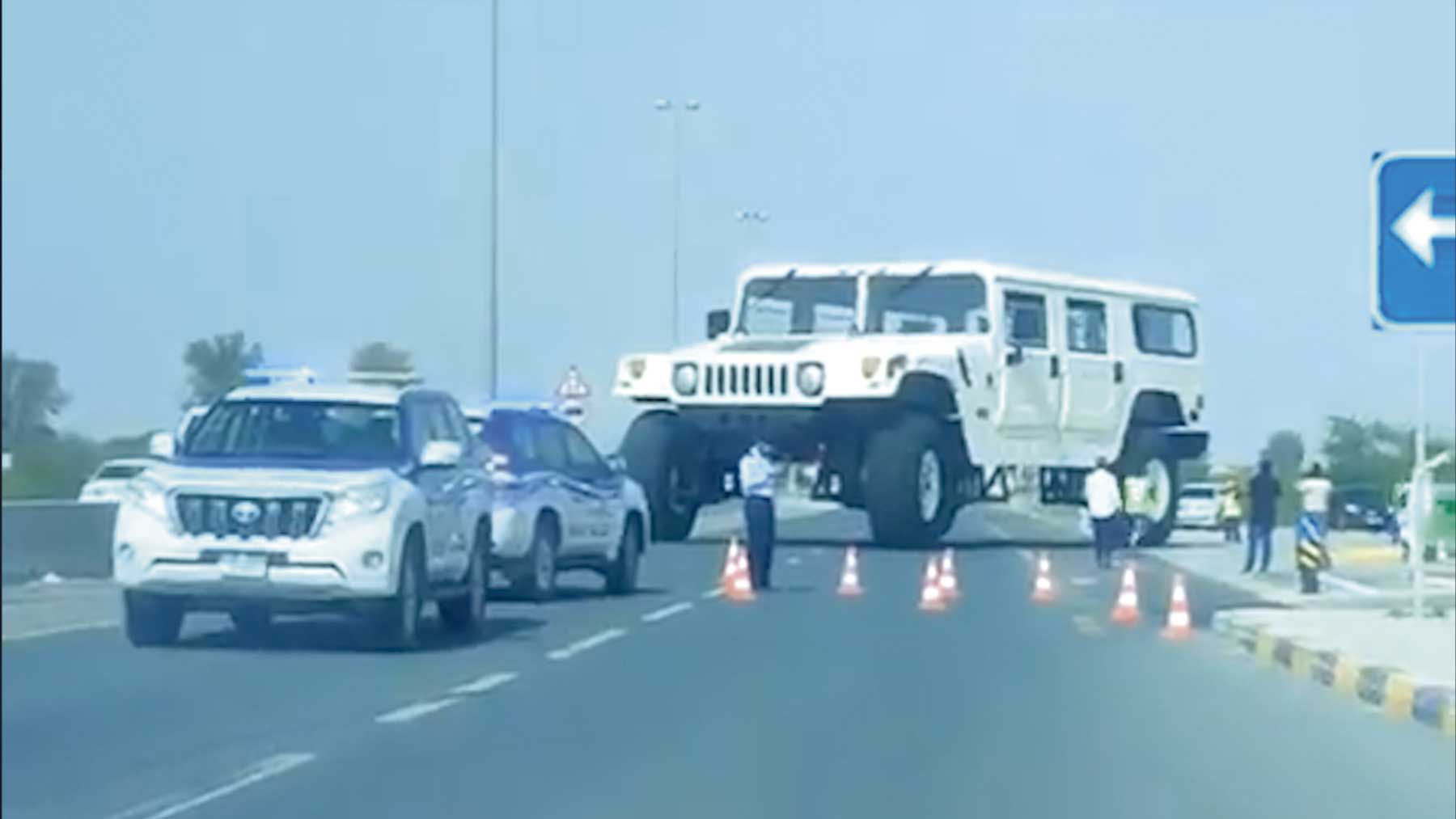 Hummer gigante en Dubai
